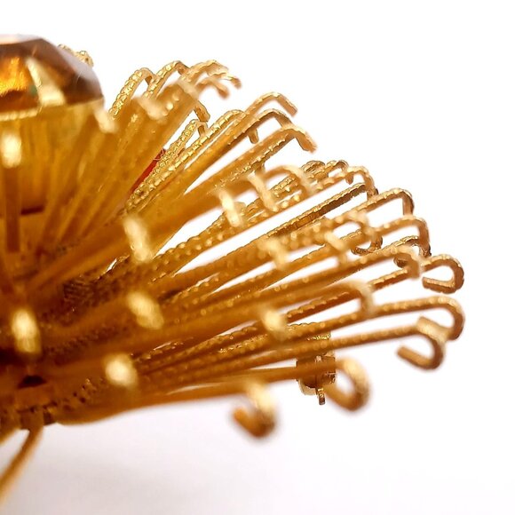 Sarah Coventry Brooch Gold Tone Metal Starburst Amber Rhinestone Center Vintage - Picture 5 of 10